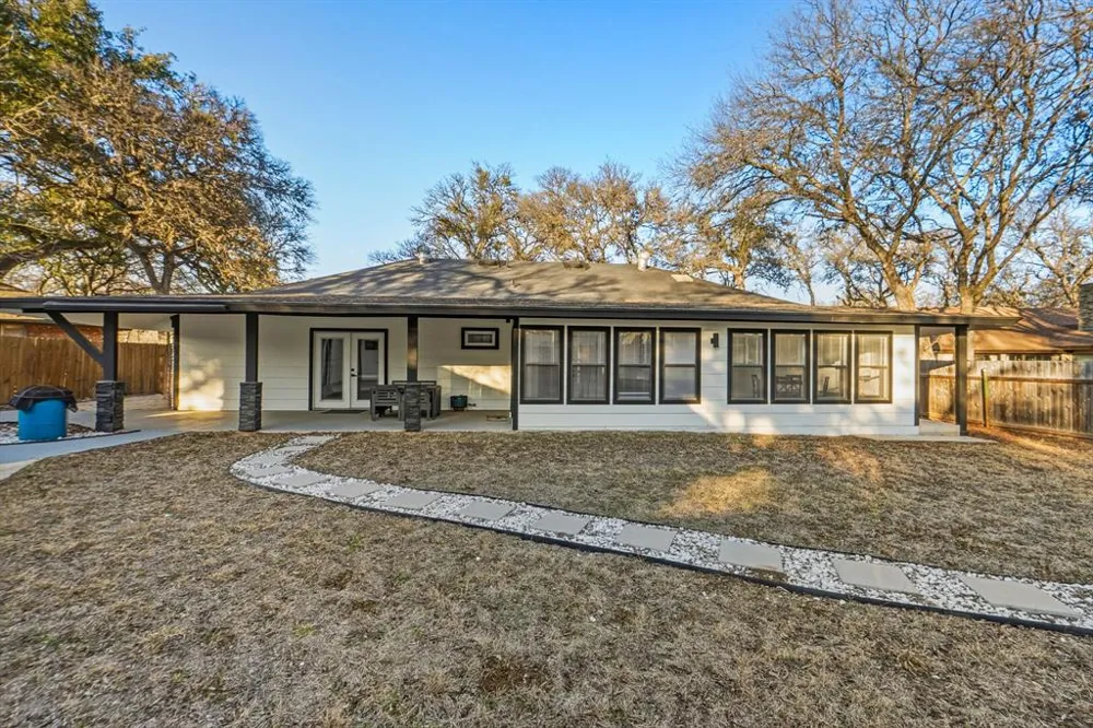 2107 Lewood Circle Austin, TX 78745