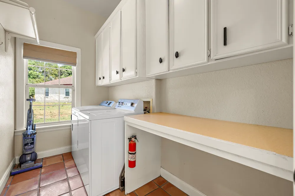 11808 Arnold Lane Austin, TX 78748
