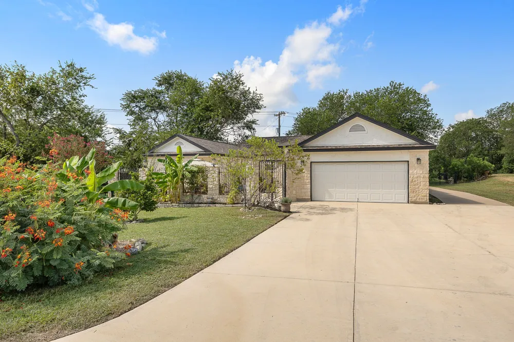 11808 Arnold Lane Austin, TX 78748