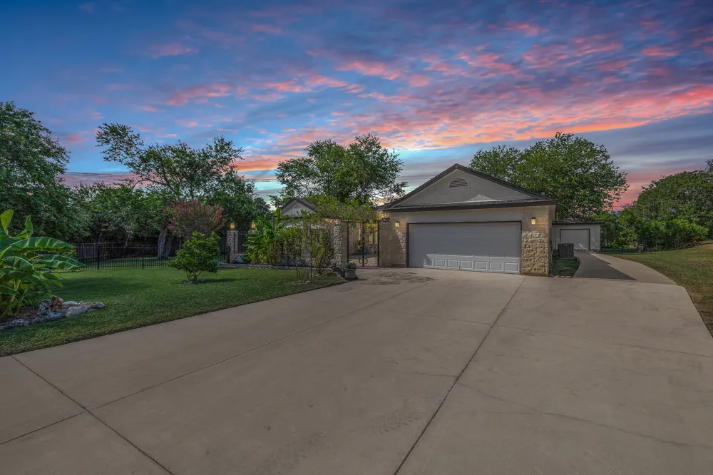 11808 Arnold Lane Austin, TX 78748