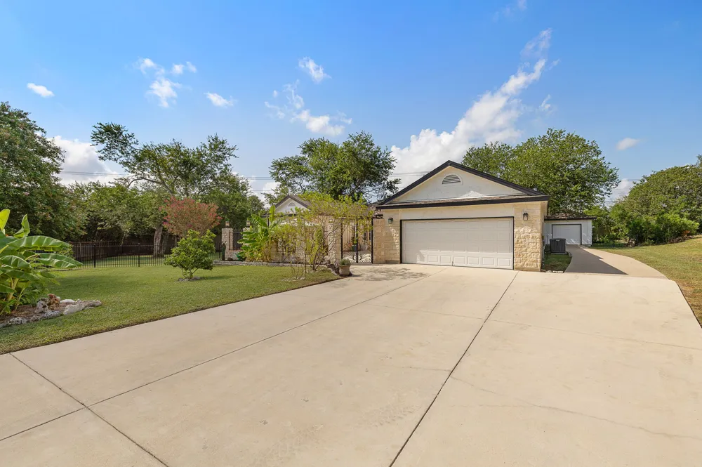 11808 Arnold Lane Austin, TX 78748