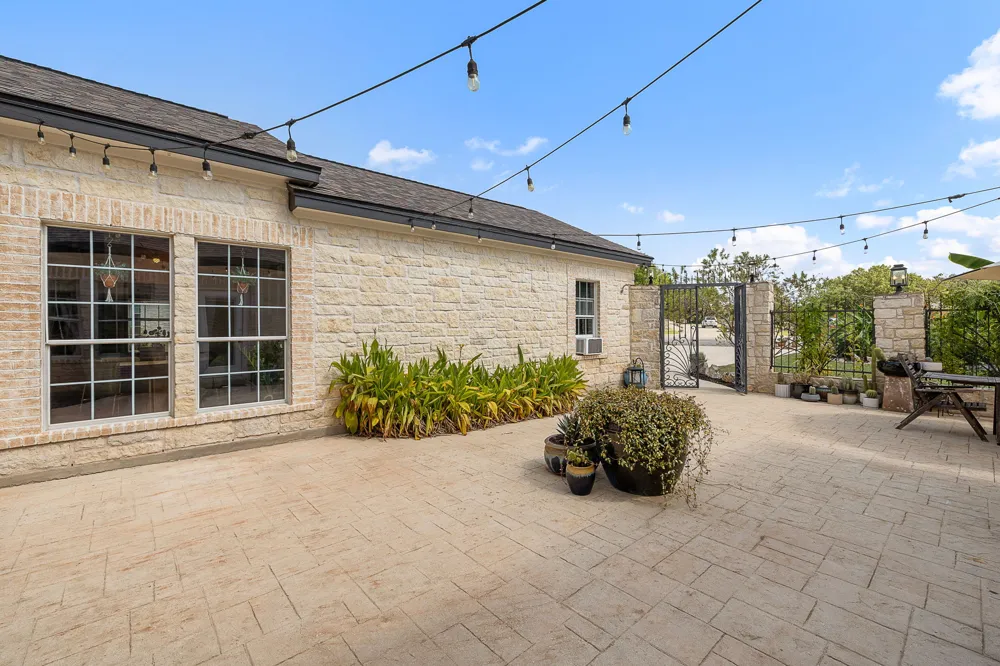 11808 Arnold Lane Austin, TX 78748