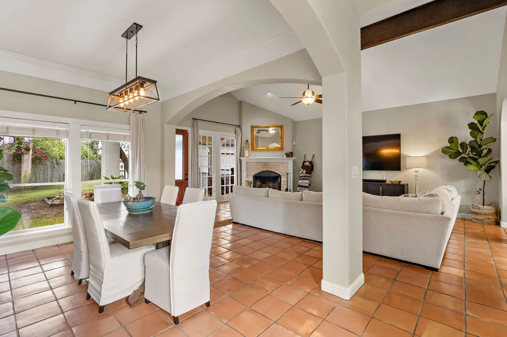 11808 Arnold Lane Austin, TX 78748