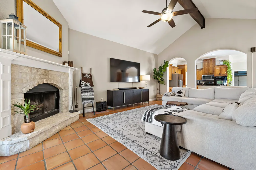 11808 Arnold Lane Austin, TX 78748