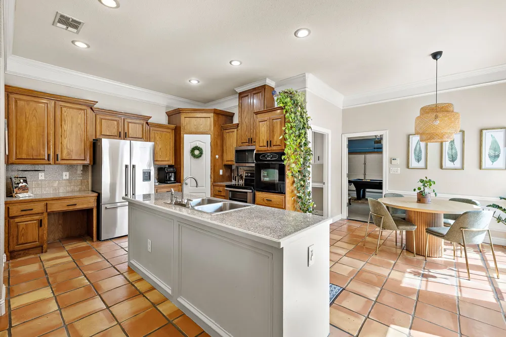 11808 Arnold Lane Austin, TX 78748