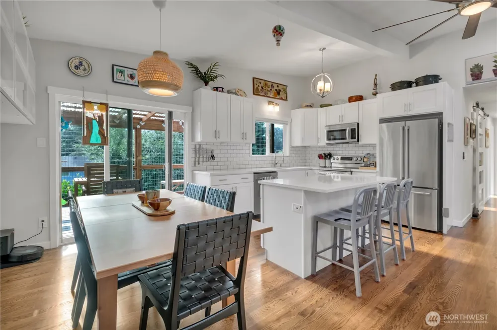 16418 125th Avenue SE Renton, WA 98058