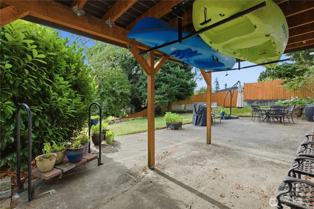 16418 125th Avenue SE Renton, WA 98058