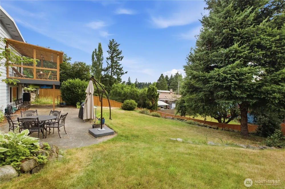 16418 125th Avenue SE Renton, WA 98058