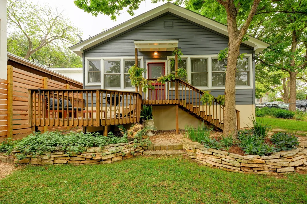 1610 Eva Street Austin, TX 78704