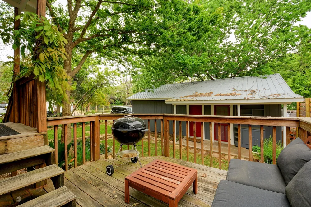 1610 Eva Street Austin, TX 78704