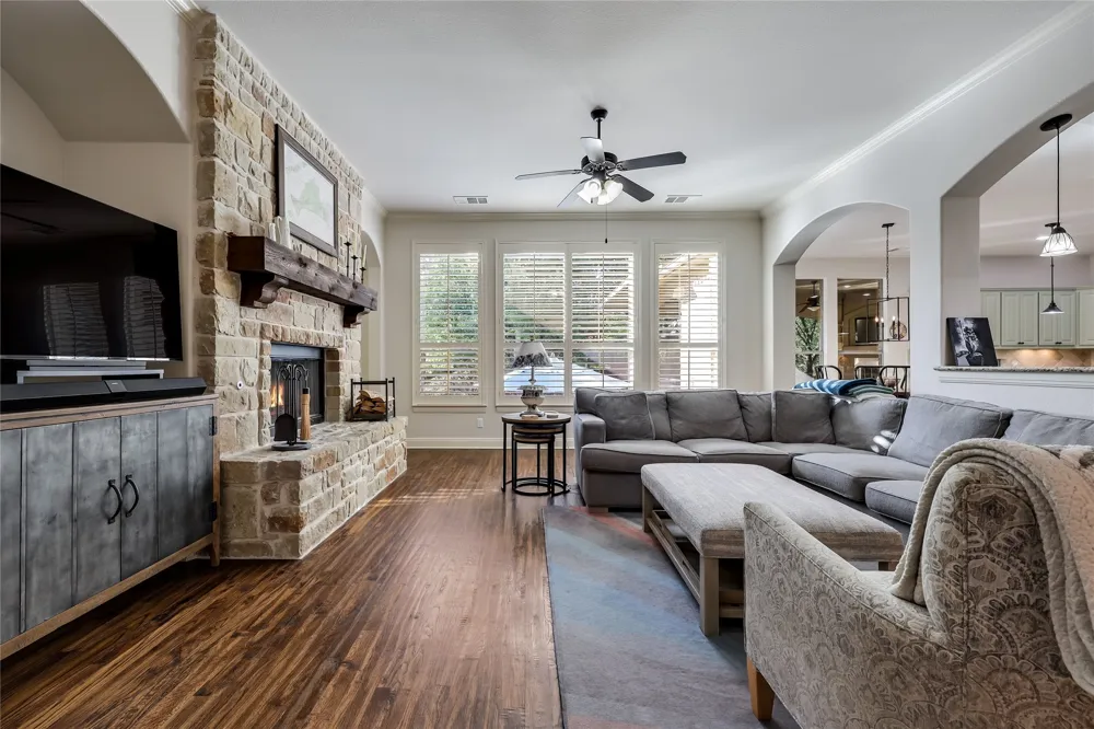 321 Angus Drive Cedar Park, TX 78613