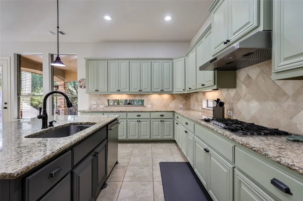 321 Angus Drive Cedar Park, TX 78613