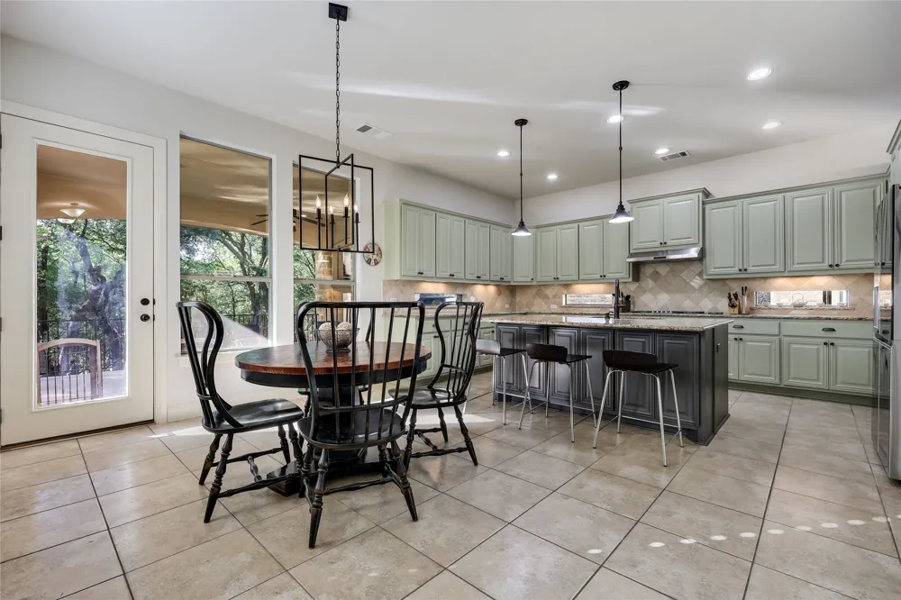 321 Angus Drive Cedar Park, TX 78613