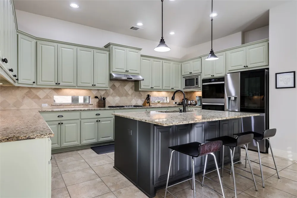 321 Angus Drive Cedar Park, TX 78613