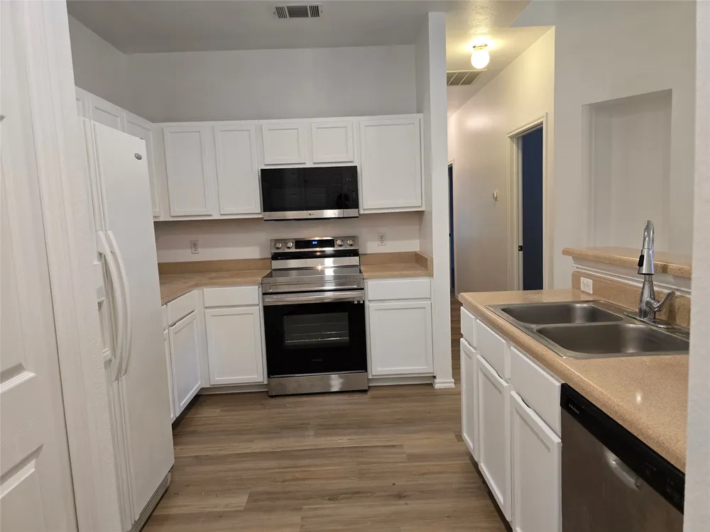 8701 Weiser Drive #B Austin, TX 78729