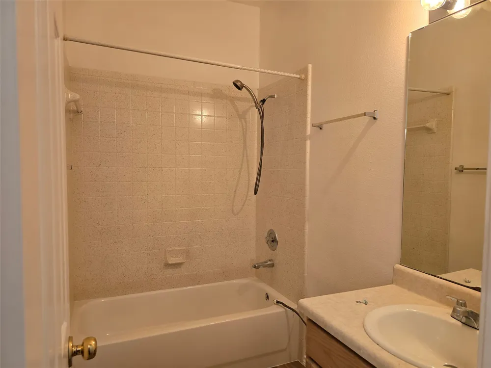 8701 Weiser Drive #B Austin, TX 78729