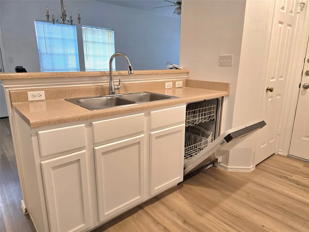 8701 Weiser Drive #B Austin, TX 78729