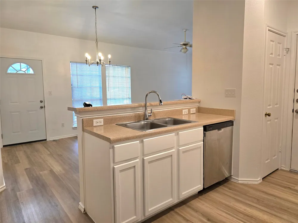 8701 Weiser Drive #B Austin, TX 78729