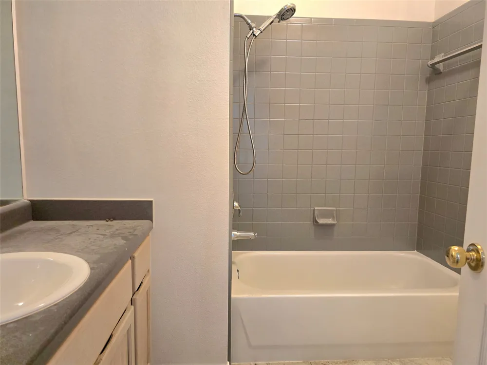 8701 Weiser Drive #B Austin, TX 78729