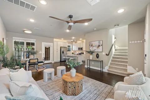 7704 Easy Wind Drive
