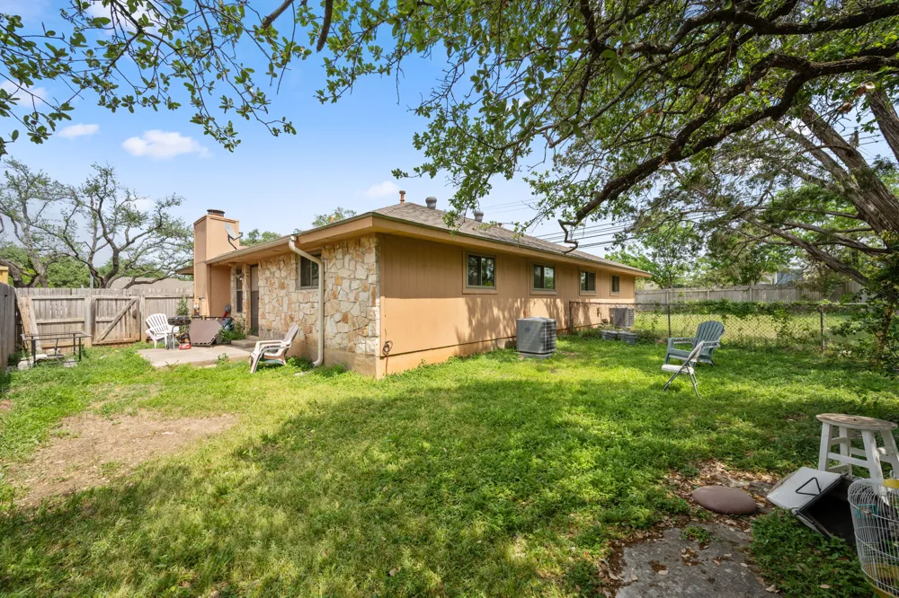 101 Norwood Drive #B Georgetown, TX 78628