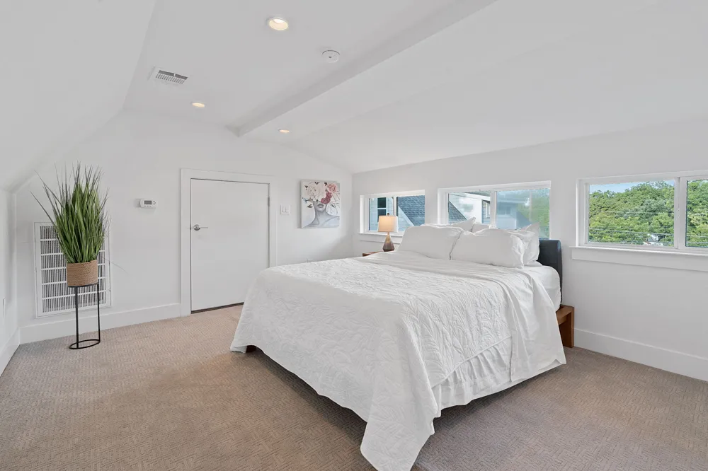 3133 Govalle Avenue #B Austin, TX 78702