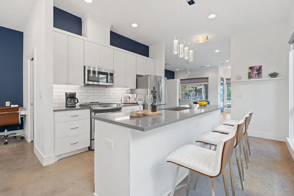 3133 Govalle Avenue #B Austin, TX 78702