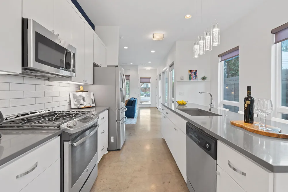 3133 Govalle Avenue #B Austin, TX 78702