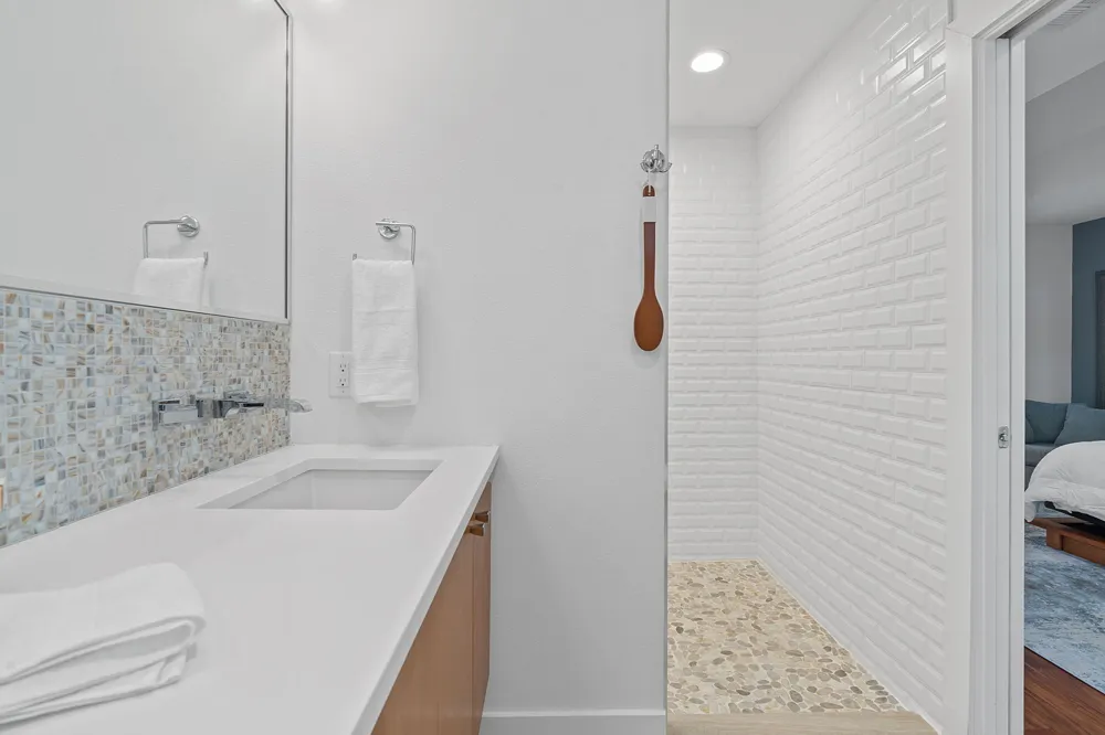 3133 Govalle Avenue #B Austin, TX 78702