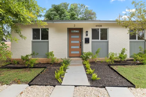 4908 Hawk Cove #2