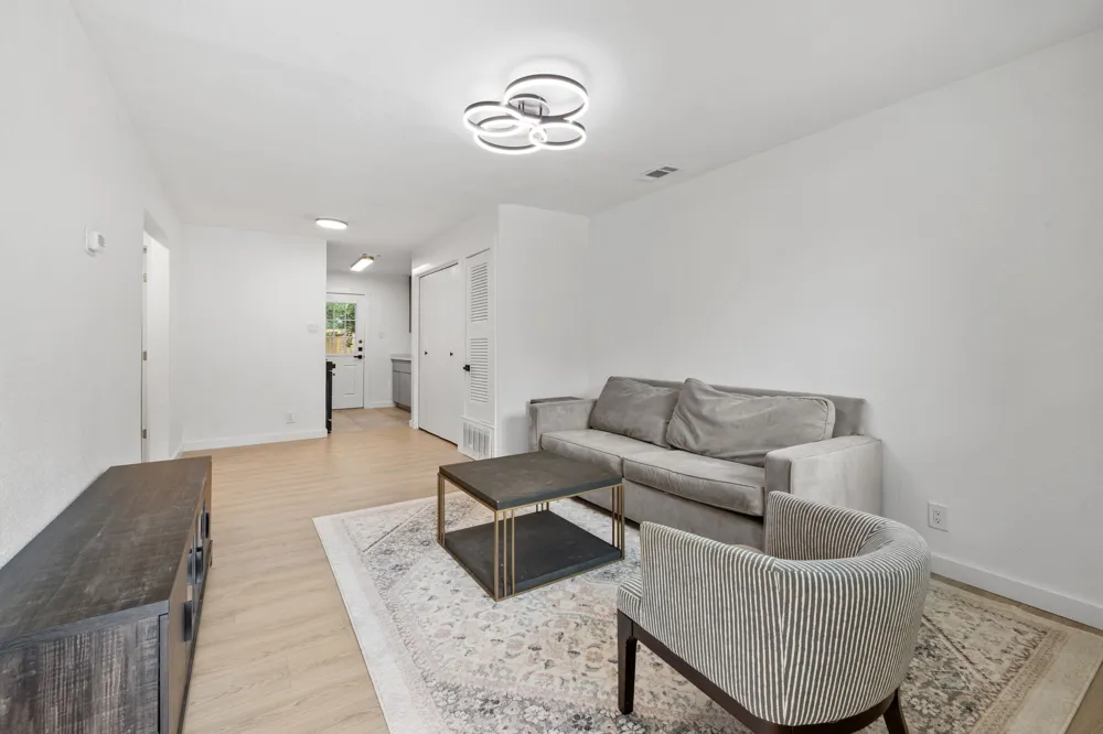 4908 Hawk Cove #2 Austin, TX 78745