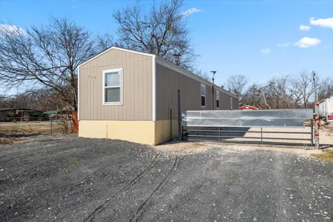 341 SW Front Street