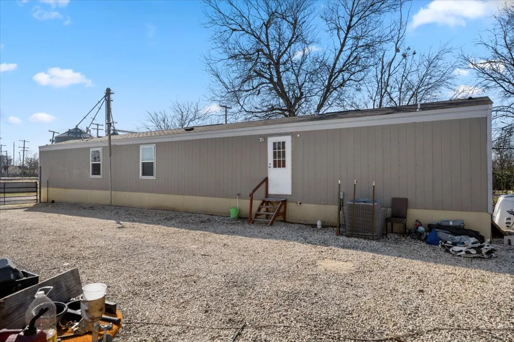 341 SW Front Street Bartlett, TX 76511