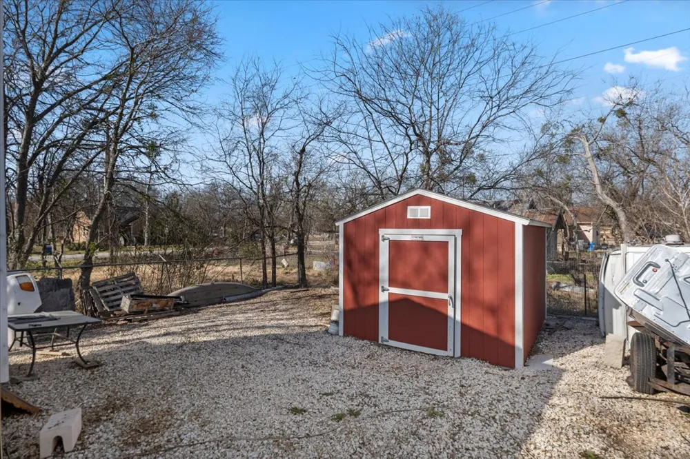 341 SW Front Street Bartlett, TX 76511