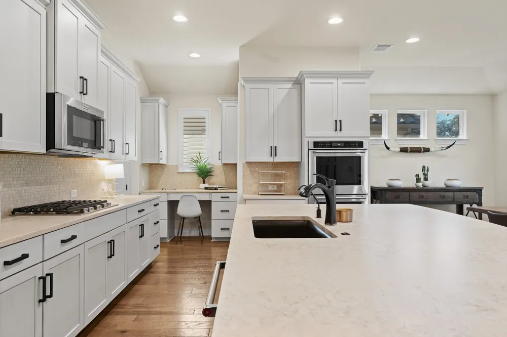 19510 Summit Glory Trail #143 Spicewood, TX 78669