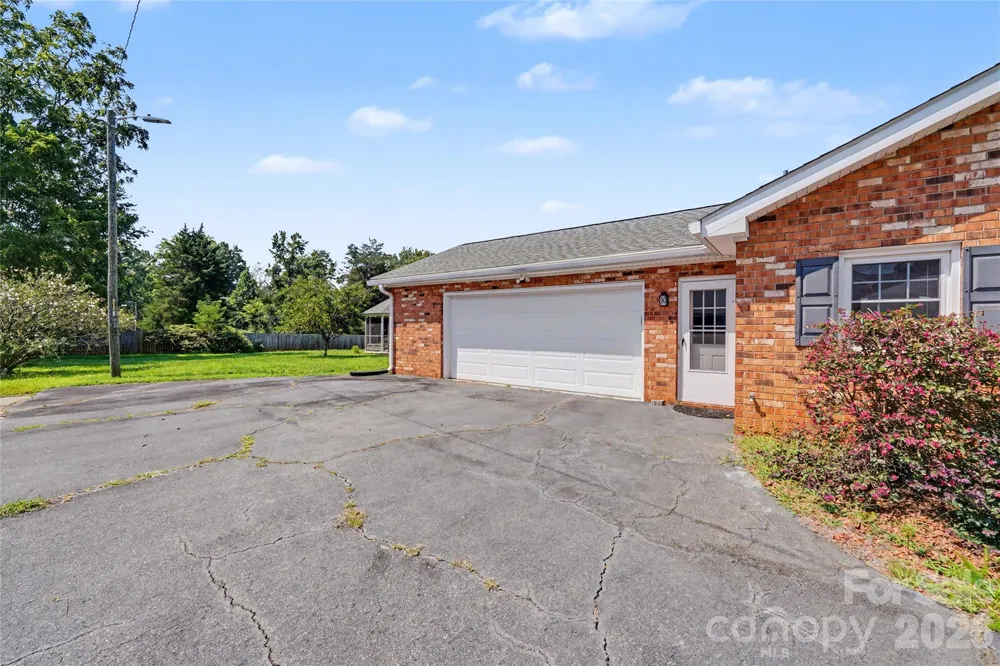 3120 Middlebrook Drive Clemmons, NC 27012