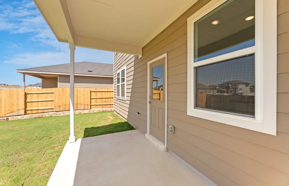 736 Rubber Tree Way Buda, TX 78610