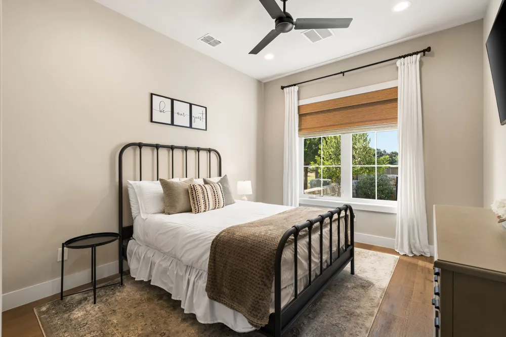 19517 Flying J Boulevard #2 Spicewood, TX 78669