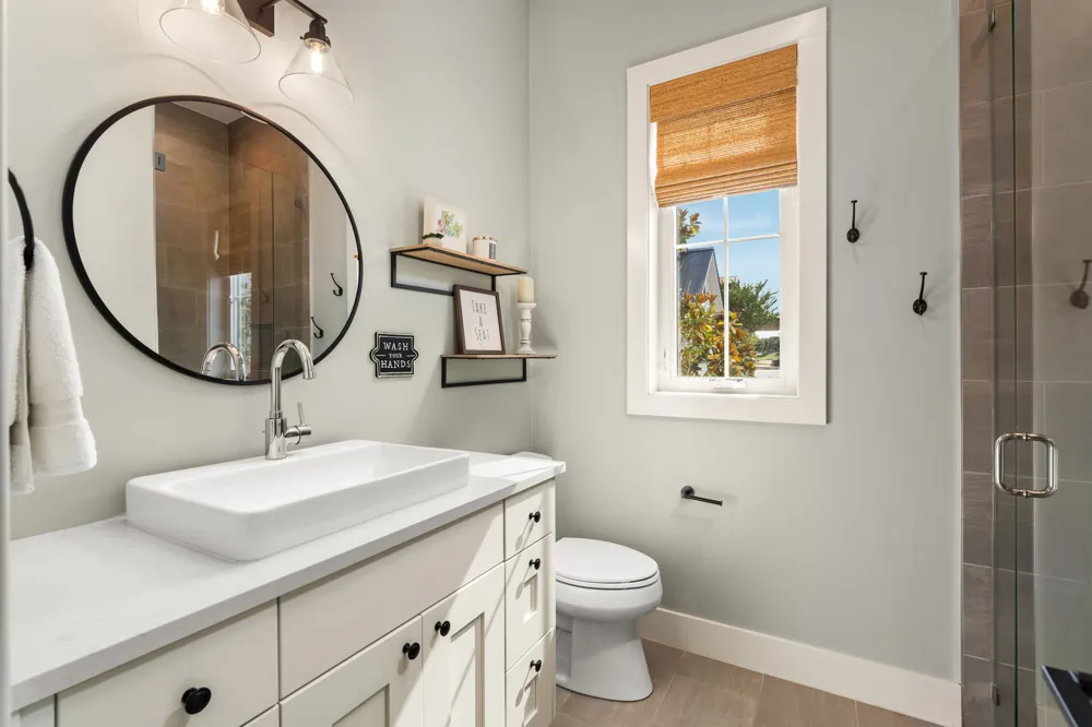 19517 Flying J Boulevard #2 Spicewood, TX 78669