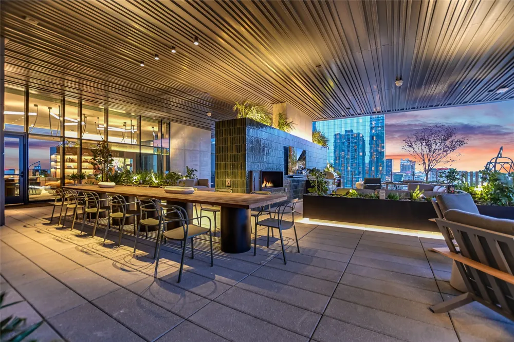 610 Davis Street #2906 Austin, TX 78701