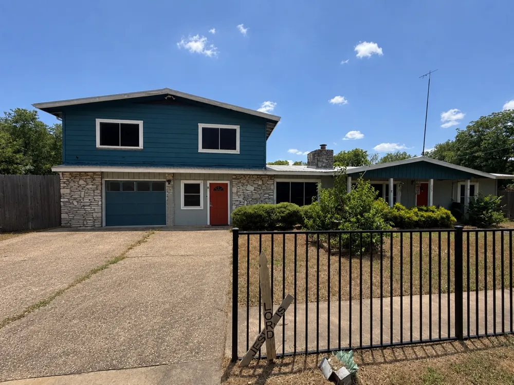 839 Neans Drive Austin, TX 78758