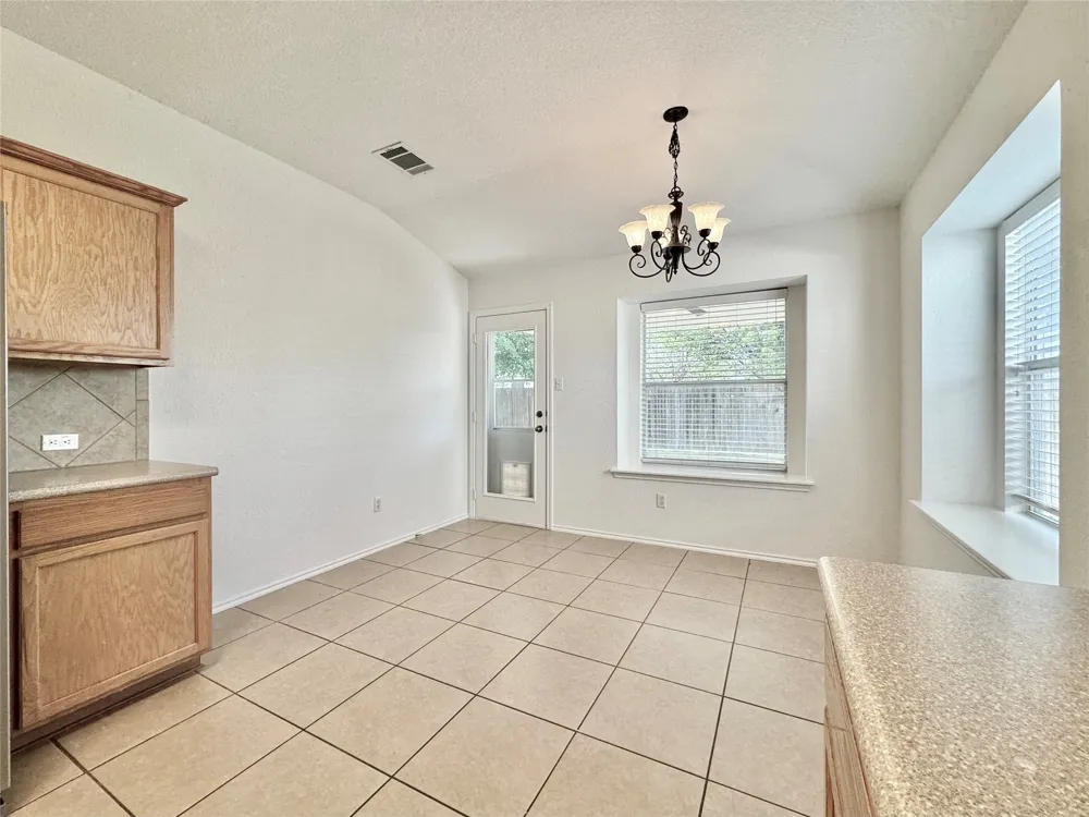 1015 Aiken Drive Leander, TX 78641