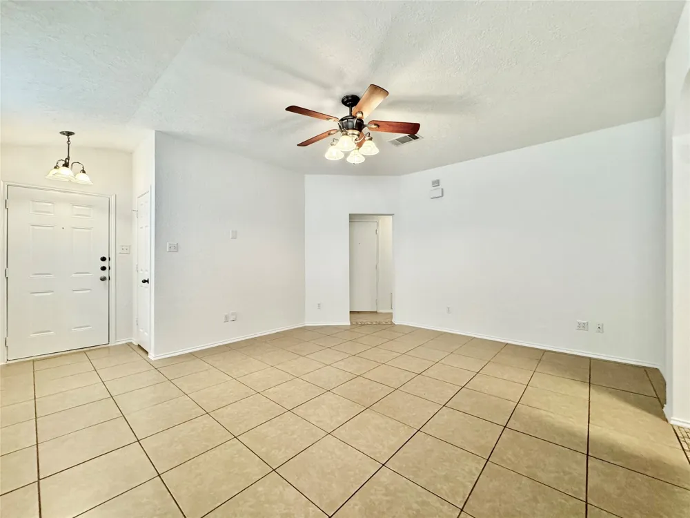 1015 Aiken Drive Leander, TX 78641