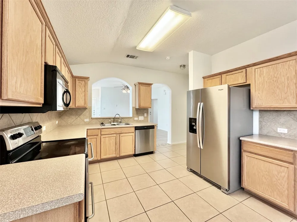 1015 Aiken Drive Leander, TX 78641