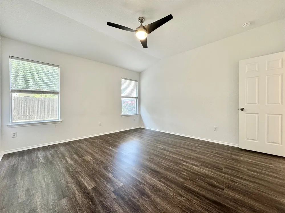 1015 Aiken Drive Leander, TX 78641
