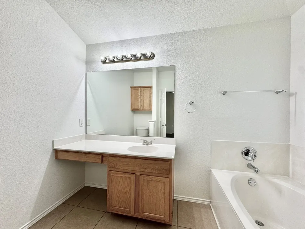1015 Aiken Drive Leander, TX 78641