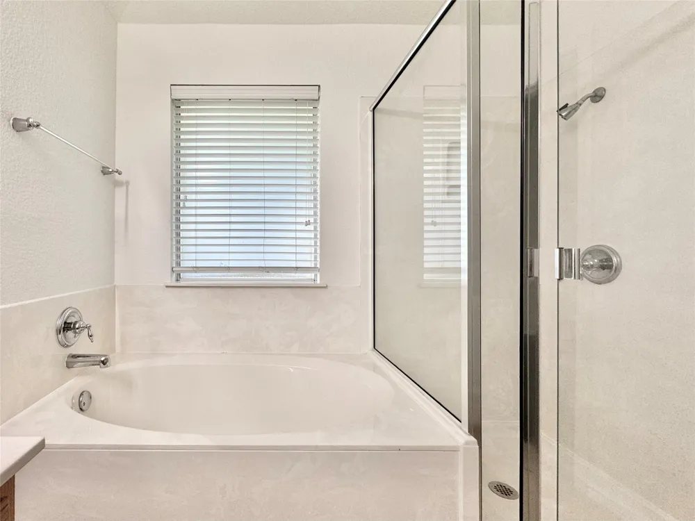 1015 Aiken Drive Leander, TX 78641