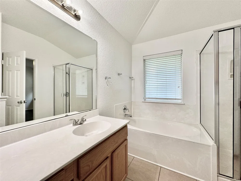 1015 Aiken Drive Leander, TX 78641