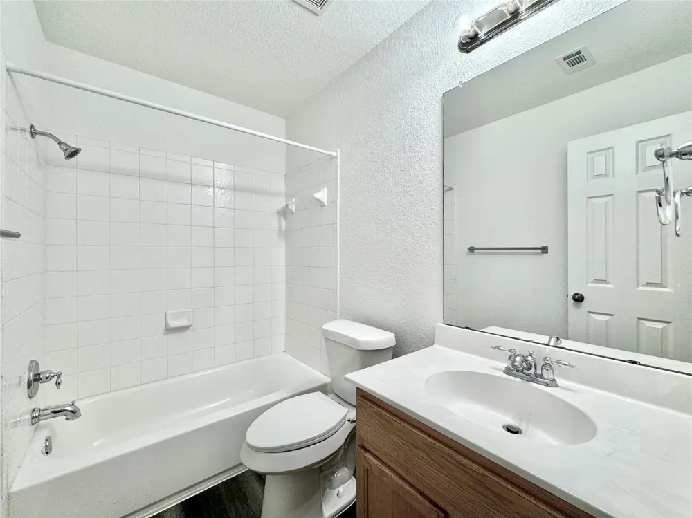 1015 Aiken Drive Leander, TX 78641