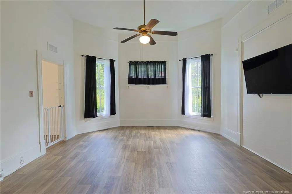 307 McCaskill Avenue Maxton, NC 28364